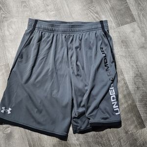 Boys Gray Under Armour shorts YXL